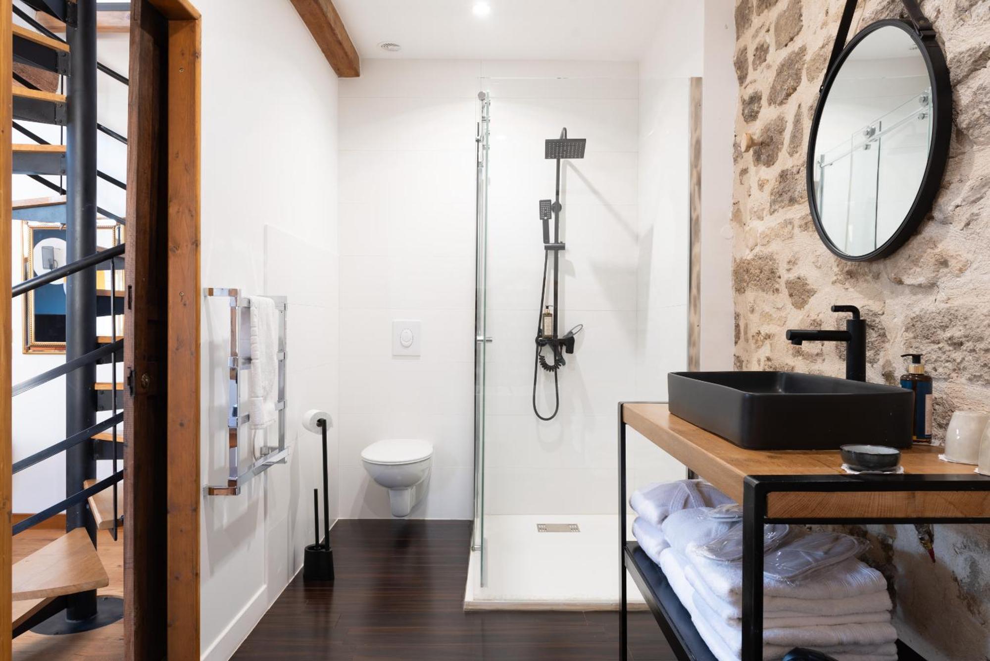 La Maison D'En Bas Des Seigneurs Cucuron Quarto foto