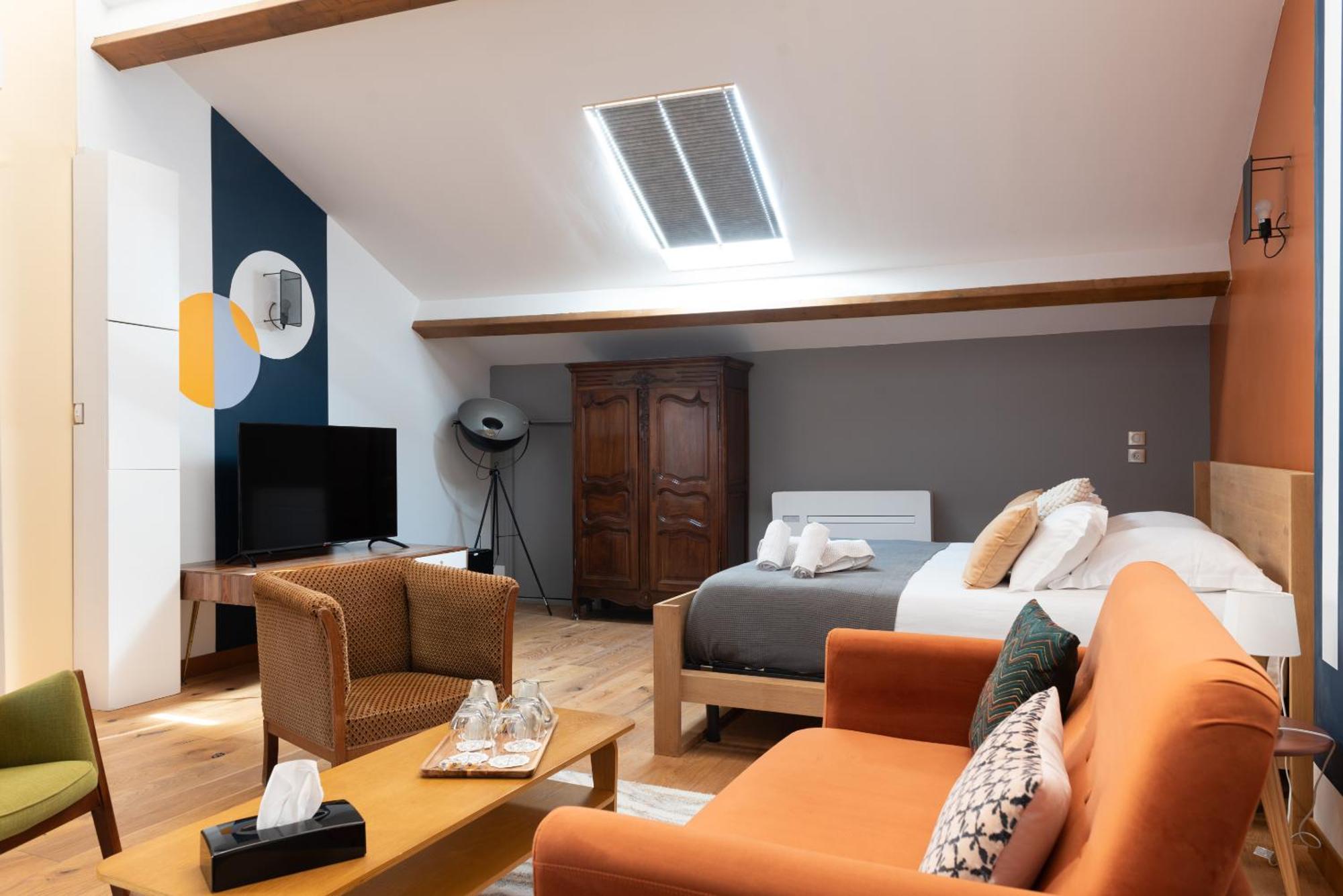 La Maison D'En Bas Des Seigneurs Cucuron Quarto foto