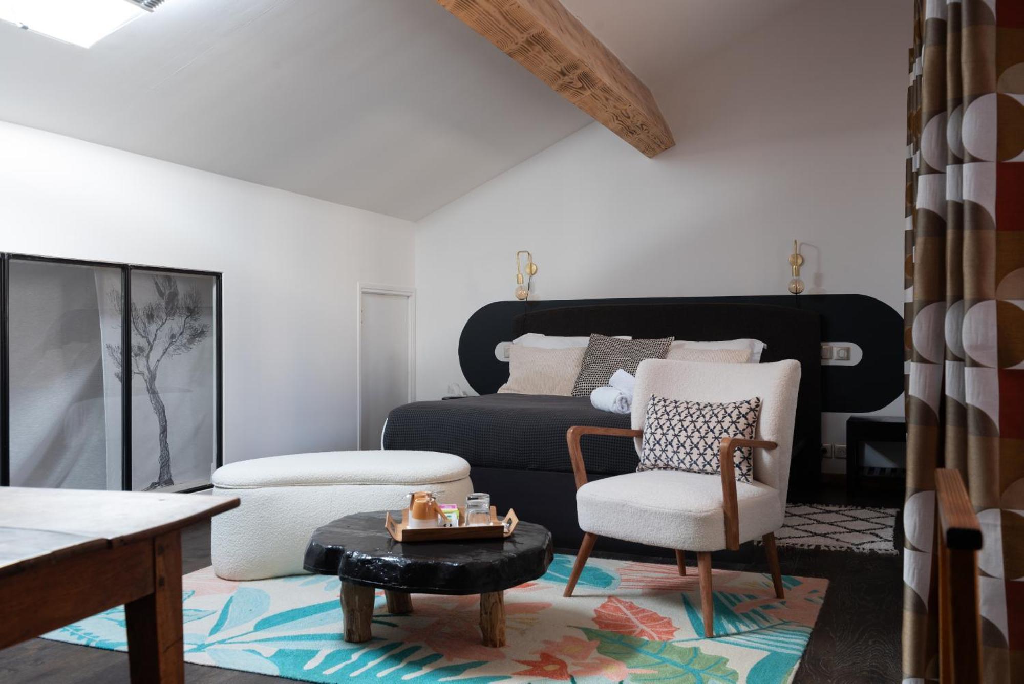 La Maison D'En Bas Des Seigneurs Cucuron Quarto foto